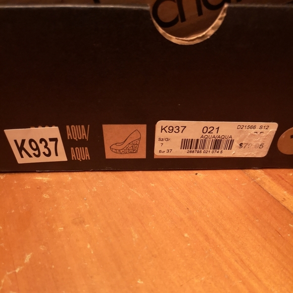 NEW ☀️☀️ Aqua Wedge Shoes - Picture 5 of 5